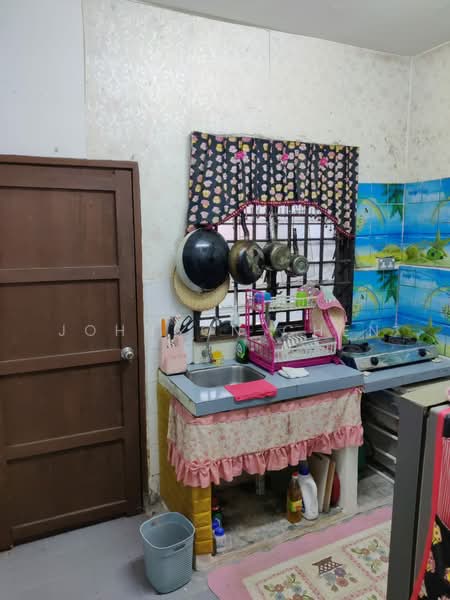 Rumah Teres 2-Tingkat untuk Dijual di Saleng (Senai) - Johnson Chen - Kitchen - PropertyGuru.com.my