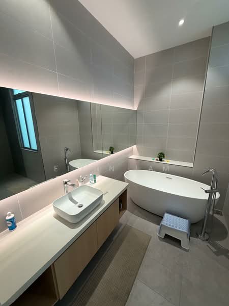 2-storey Terraced House for Sale in Taman Mount Austin (Tebrau) - Elynn Lam - Bathroom - PropertyGuru.com.my