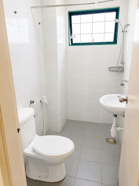 Condominium for Sale at Kelana Parkview Condominium - Calvin Tan - Bathroom - PropertyGuru.com.my