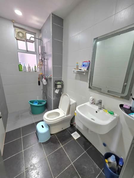 Service Residence for Rent at Country Garden Central Park - Elvis Ku - Bathroom - PropertyGuru.com.my