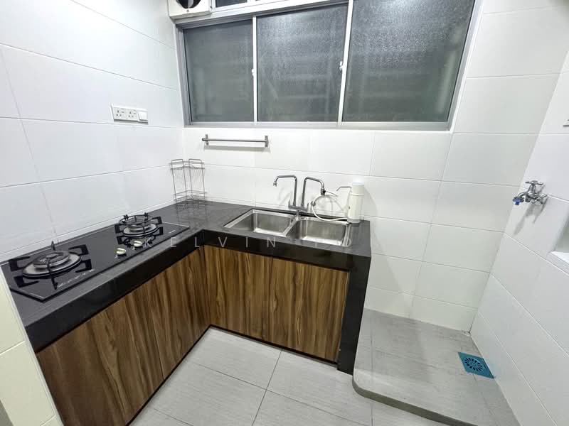Kediaman Servis untuk Dijual di OUG Parklane - Kelvin Pong - Kitchen - PropertyGuru.com.my