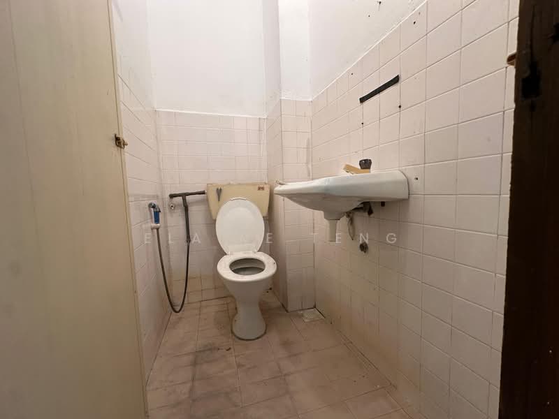 2-storey Terraced House for Sale in Taman Desawan (Klang) - Elaine Teng - Bathroom - PropertyGuru.com.my