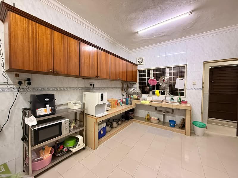 Rumah Teres 2-Tingkat untuk Dijual di Taman Bukit Rawang Jaya (Rawang) - SK Luk - Kitchen - PropertyGuru.com.my