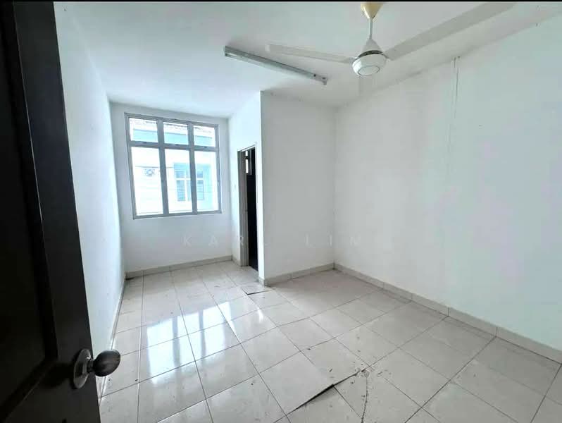 2-storey Terraced House for Sale in Bandar Uda Utama (Johor Bahru) - Karl Lim - Interior - PropertyGuru.com.my