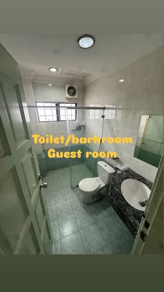 Rumah Teres 2 Tingkat untuk Dijual di SS2 (Petaling Jaya) - Karen Tho - Bathroom - PropertyGuru.com.my