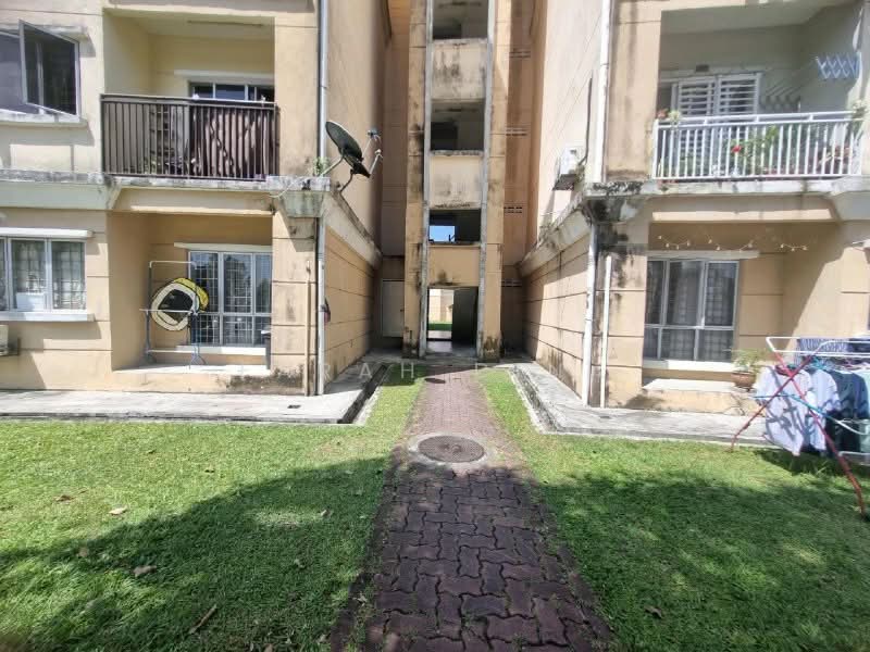 Pangsapuri untuk Dijual di Pangsapuri Cendana - Farah Dina - Exterior - PropertyGuru.com.my