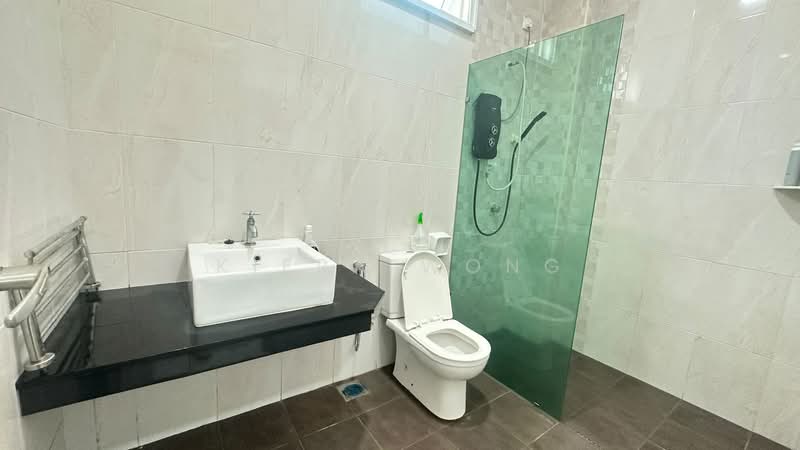 Rumah Berkembar untuk Dijual di Bukit Baru (Melaka) - Kiera Wong - Bathroom - PropertyGuru.com.my