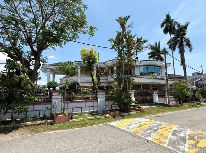 2-storey Terraced House for Sale in Taman Maju (Batu Pahat) - Serene Teh - Exterior - PropertyGuru.com.my