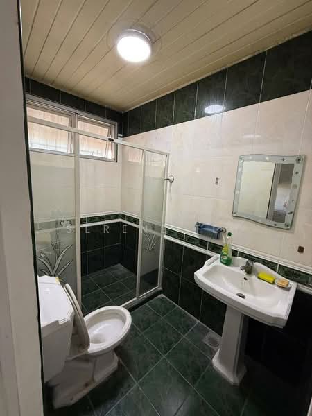 2-storey Terraced House for Sale in Taman Maju (Batu Pahat) - Serene Teh - Bathroom - PropertyGuru.com.my