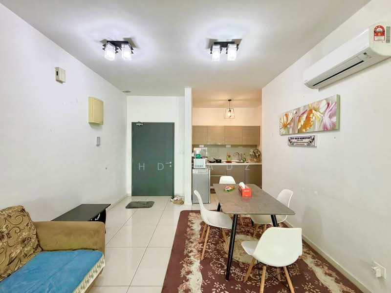 Kediaman Servis untuk Dijual di Emira Residence - Mohd Fadzli - Living Room - PropertyGuru.com.my