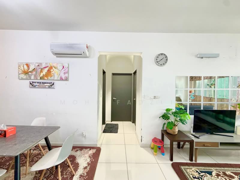 Kediaman Servis untuk Dijual di Emira Residence - Mohd Fadzli - Living Room - PropertyGuru.com.my
