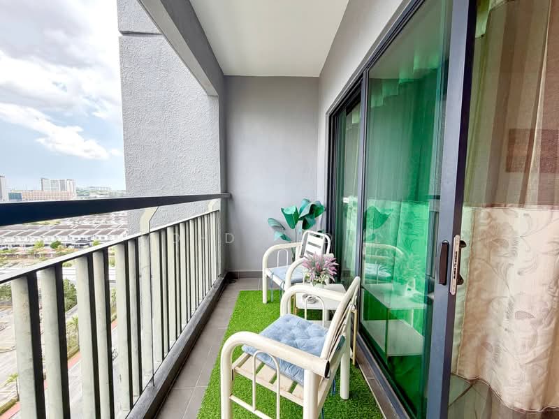Kediaman Servis untuk Dijual di Emira Residence - Mohd Fadzli - Balcony - PropertyGuru.com.my