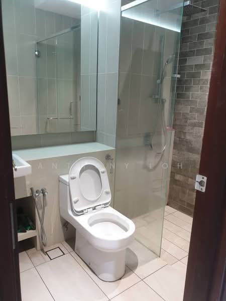 Condominium for Rent at Queens Residences Q1 @ Queens Waterfront - Anthony Loh - Bathroom - PropertyGuru.com.my