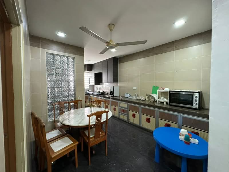 Rumah Teres 2-Tingkat untuk Dijual di Taman Setia Indah (Tebrau) - Jayden Ng - Kitchen - PropertyGuru.com.my