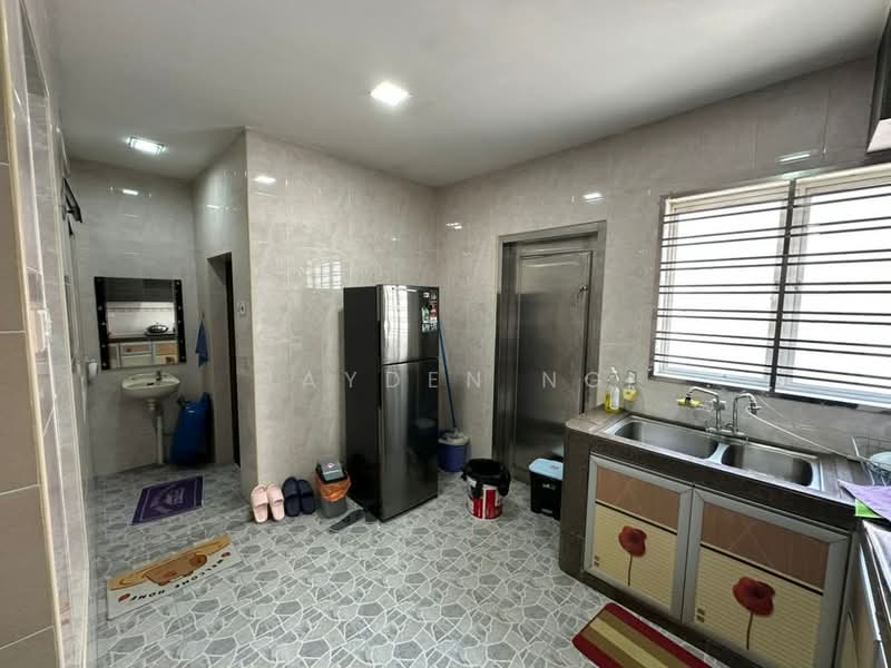 Rumah Teres 2-Tingkat untuk Dijual di Taman Setia Indah (Tebrau) - Jayden Ng - Kitchen - PropertyGuru.com.my