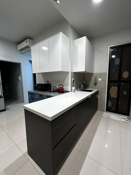 Service Residence for Rent at Serviced Residence @ Sunway D'hill Residences - Justin Tan - Kitchen - PropertyGuru.com.my
