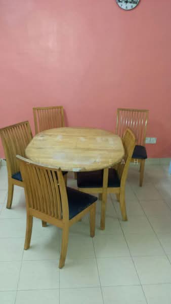Terraced House for Rent in Bandar Indahpura (Kulai) - Steve Seah - Dining Room - PropertyGuru.com.my