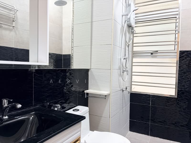Service Residence for Rent at D'carlton (Residensi Seri Mega) - Aervint Lee - Bathroom - PropertyGuru.com.my