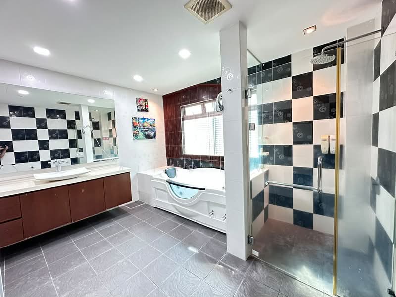 Rumah Teres 2 Tingkat untuk Dijual di Kota Emerald (Rawang) - Alice Low - Bathroom - PropertyGuru.com.my