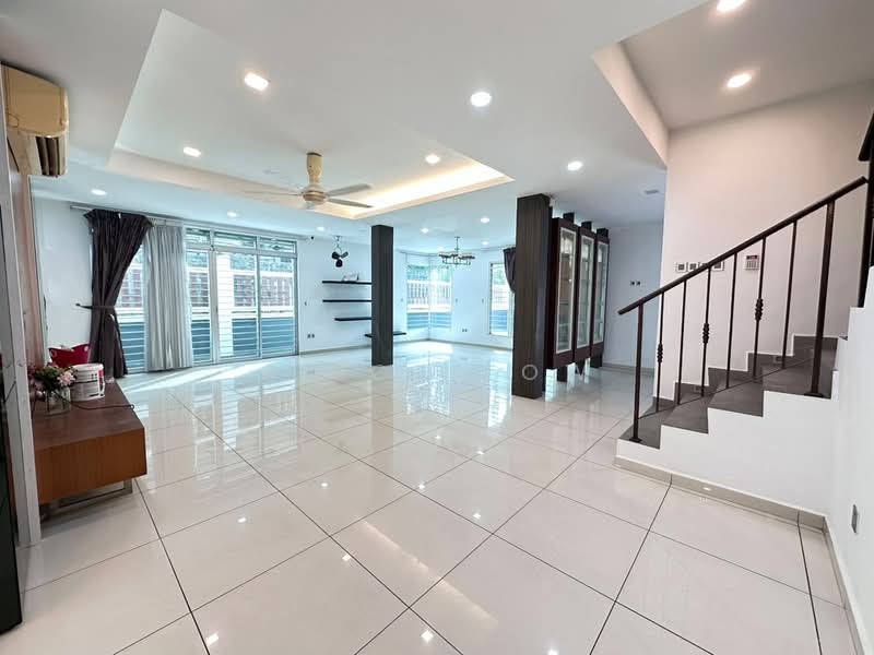 Rumah Teres 2 Tingkat untuk Dijual di Kota Emerald (Rawang) - Alice Low - Living Room - PropertyGuru.com.my