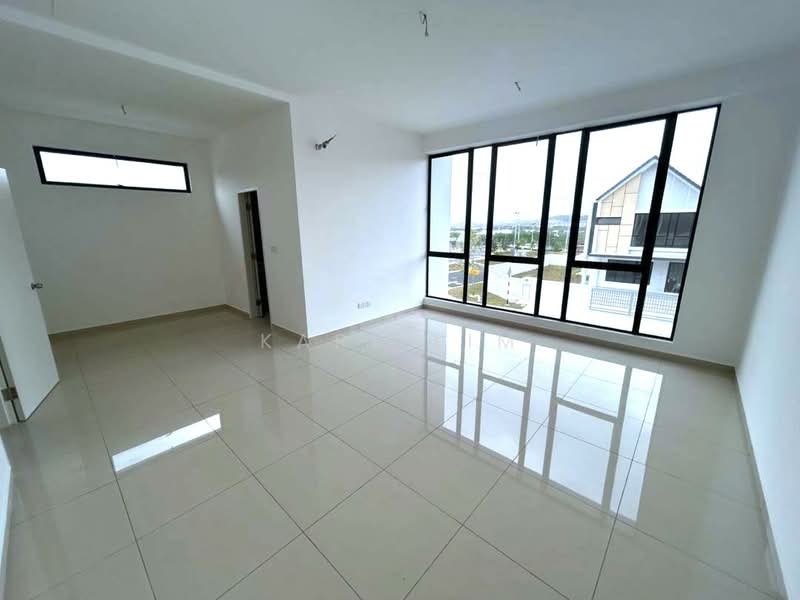 2-storey Terraced House for Sale in Taman Desa Tebrau (Tebrau) - Karl Lim - Living Room - PropertyGuru.com.my