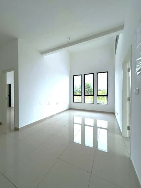 2-storey Terraced House for Sale in Taman Desa Tebrau (Tebrau) - Karl Lim - Living Room - PropertyGuru.com.my