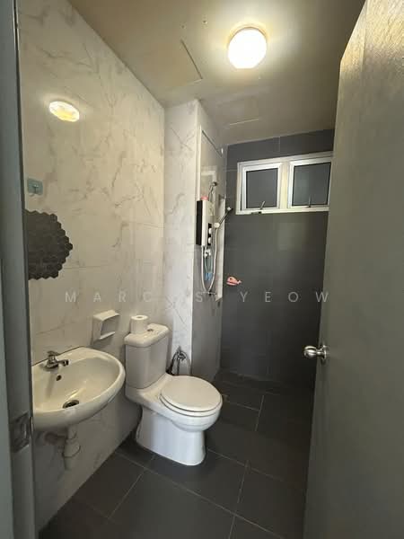 Pangsapuri untuk Disewa di Kalista 2 - Marcus Yeow - Bathroom - PropertyGuru.com.my