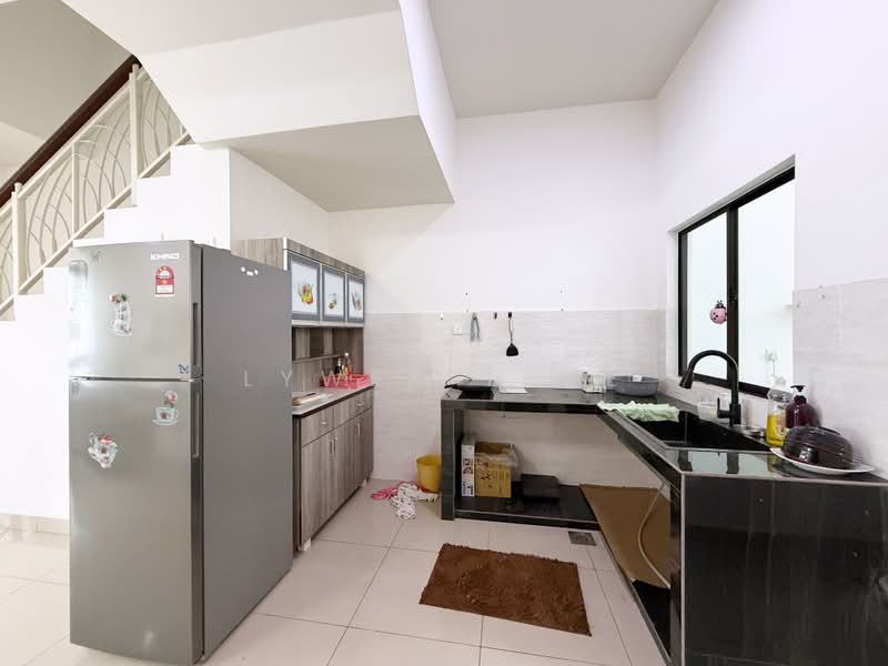 Rumah Teres 2 Tingkat untuk Dijual di Johor Bahru (Johor) - Lywen Thye - Kitchen - PropertyGuru.com.my