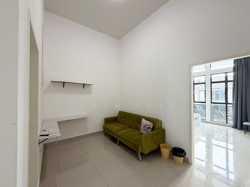 Rumah Teres 2 Tingkat untuk Dijual di Johor Bahru (Johor) - Lywen Thye - Living Room - PropertyGuru.com.my