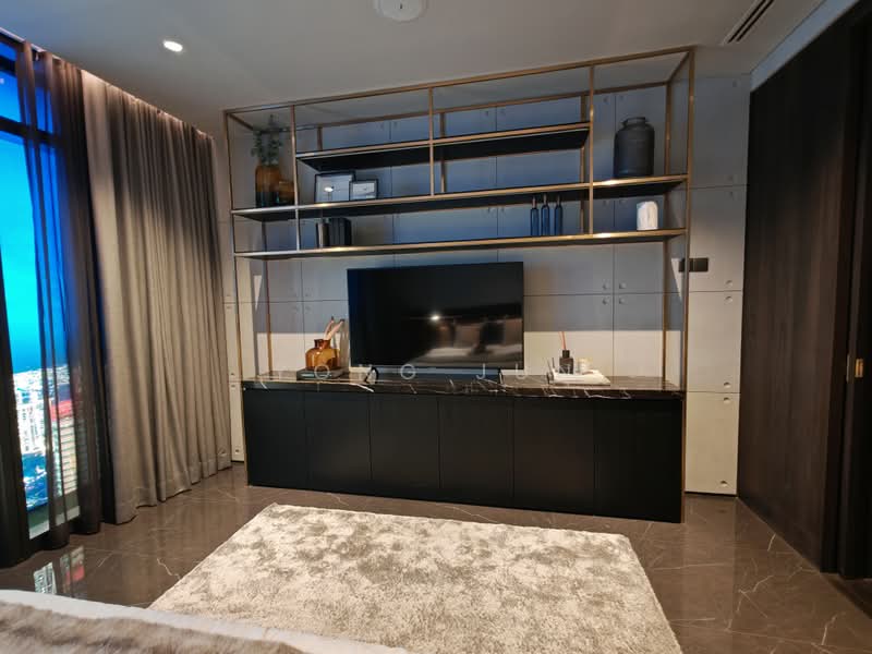 Kediaman Servis untuk Dijual di CloutHaus Residences - Yong Jun - Living Room - PropertyGuru.com.my