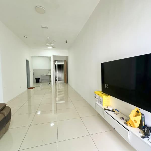 Servis Apartment untuk Disewa di Palm Garden - Ann Khor - Living Room - PropertyGuru.com.my