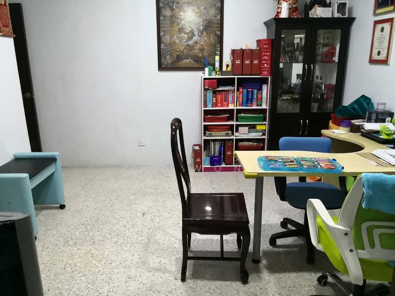 Rumah Berkembar untuk Dijual di Fettes Park (Tanjung Tokong) - Kay Wong - Study - PropertyGuru.com.my