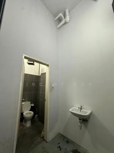 Kedai untuk Disewa di Wangsa Maju (Kuala Lumpur) - Vincent Goh - Bathroom - PropertyGuru.com.my