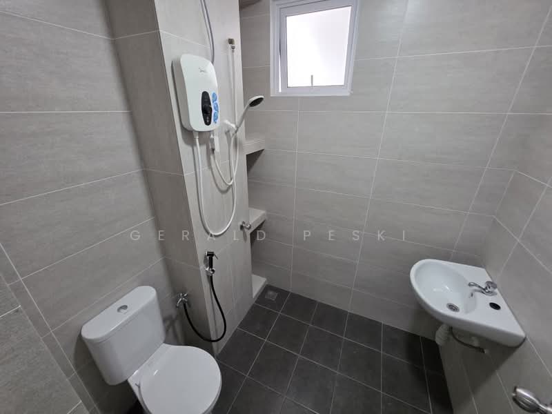 Servis Apartment untuk Dijual di Palm Garden - Gerald Peski - Bathroom - PropertyGuru.com.my