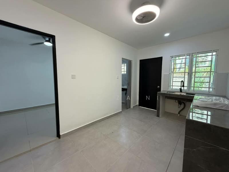 Rumah Teres 2-Tingkat untuk Dijual di Rawang (Selangor) - Hana Zaini - Kitchen - PropertyGuru.com.my