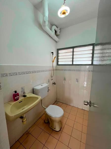 Condominium for Sale at Selesa Puteri Condominium - Zoey Lee - Bathroom - PropertyGuru.com.my