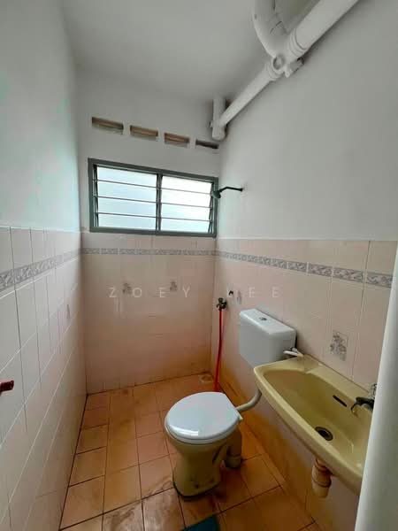 Condominium for Sale at Selesa Puteri Condominium - Zoey Lee - Bathroom - PropertyGuru.com.my