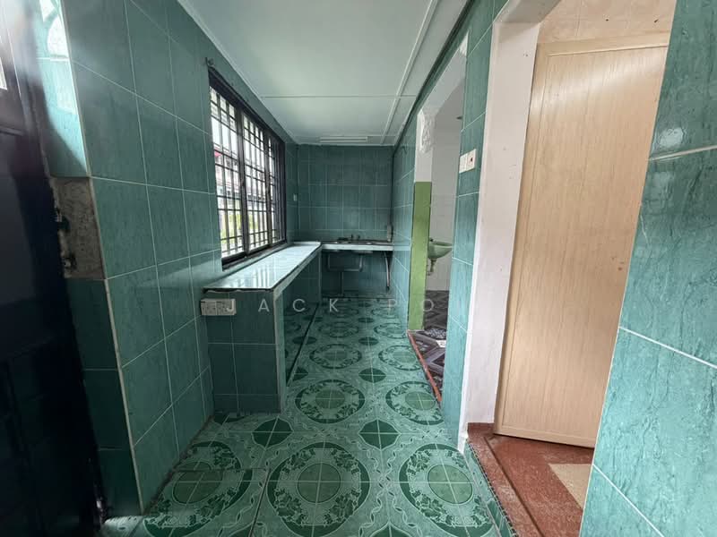 2-storey Terraced House for Sale in Taman Pakatan Jaya (Tambun) - Jack Poh - Kitchen - PropertyGuru.com.my