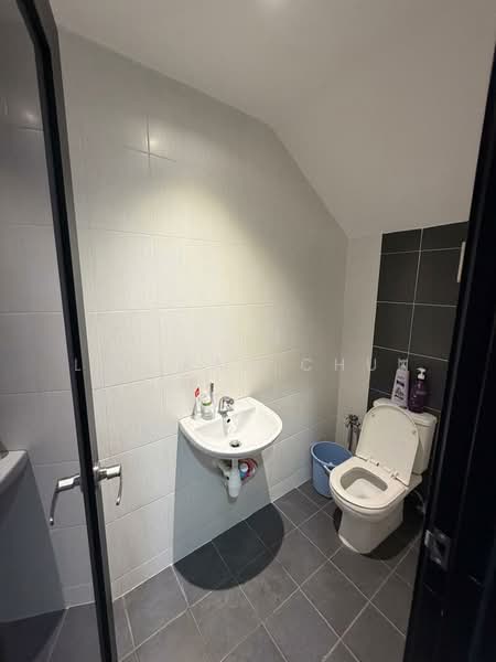 Bungalow House for Sale in Taman Pelangi Heights (Mantin) - Lai Kah Chun - Bathroom - PropertyGuru.com.my