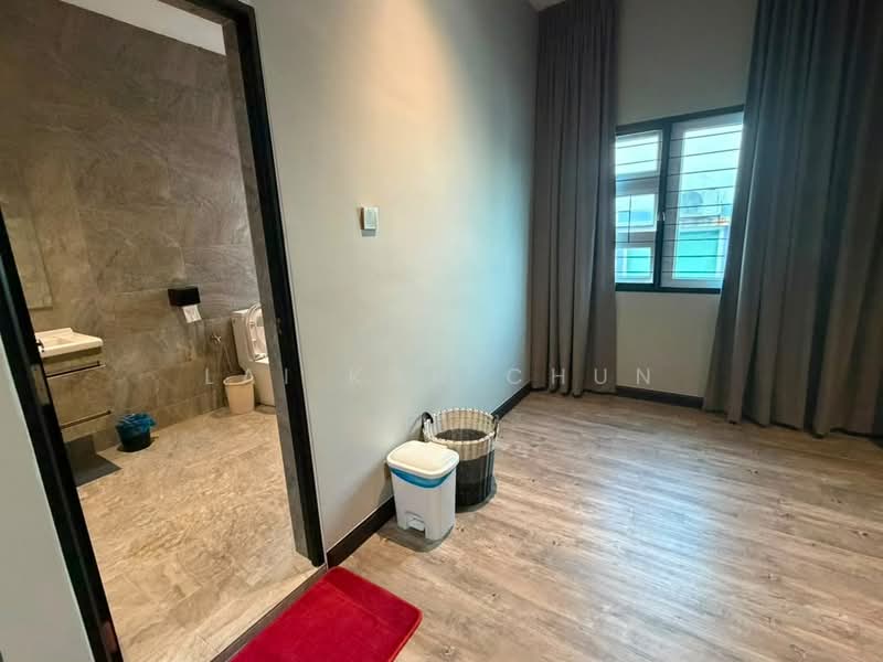 Bungalow House for Sale in Taman Pelangi Heights (Mantin) - Lai Kah Chun - Bathroom - PropertyGuru.com.my