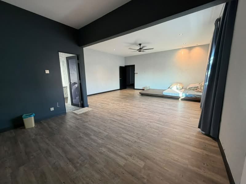 Bungalow House for Sale in Taman Pelangi Heights (Mantin) - Lai Kah Chun - Living Room - PropertyGuru.com.my