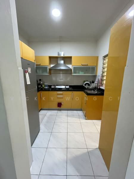 Condominium for Sale at Seri Maya Condominium - Vickky Wong CF - Kitchen - PropertyGuru.com.my