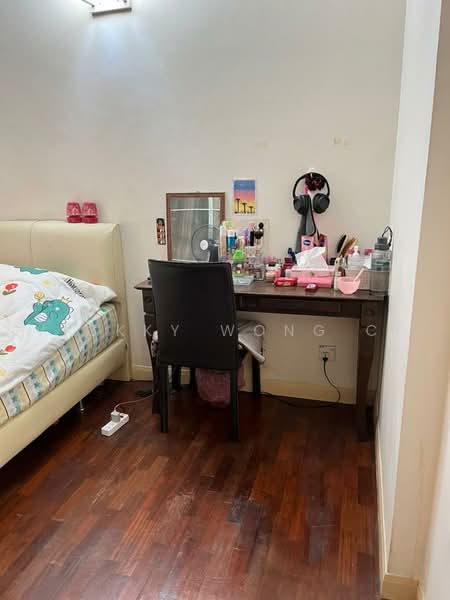 Condominium for Sale at Seri Maya Condominium - Vickky Wong CF - Bedroom - PropertyGuru.com.my