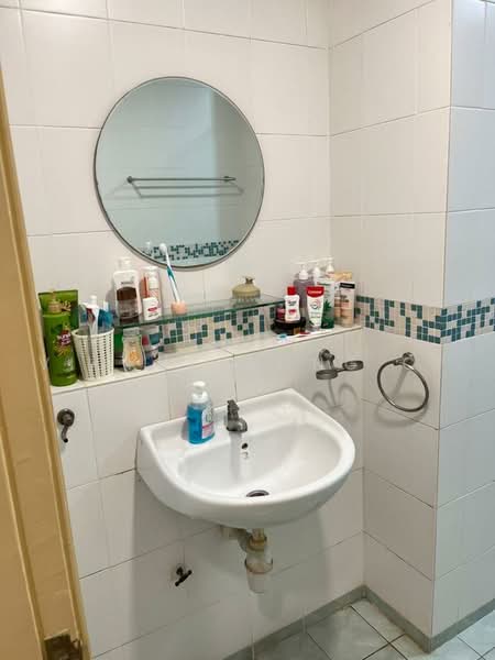 Condominium for Sale at Seri Maya Condominium - Vickky Wong CF - Bathroom - PropertyGuru.com.my