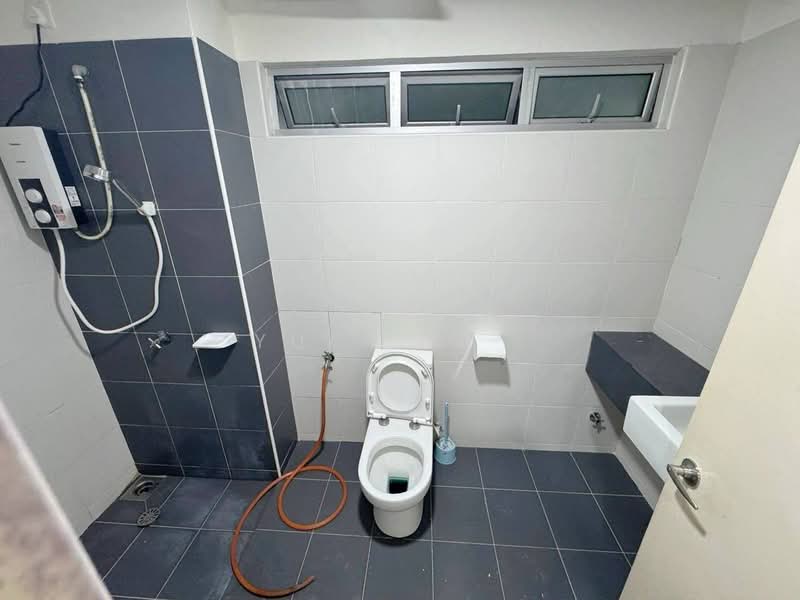Apartment for Sale at Idaman Residence - Yucong . - Bathroom - PropertyGuru.com.my
