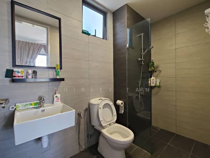 Servis Apartment untuk Dijual di Suria Garden - Shirley Tan - Bathroom - PropertyGuru.com.my