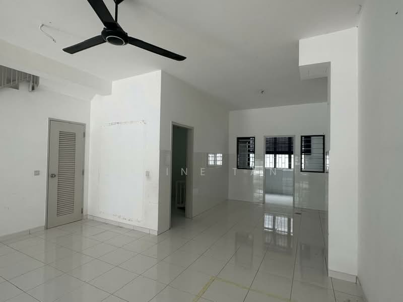 2-storey Terraced House for Sale in Shah Alam (Selangor) - Eleine Tan - Living Room - PropertyGuru.com.my