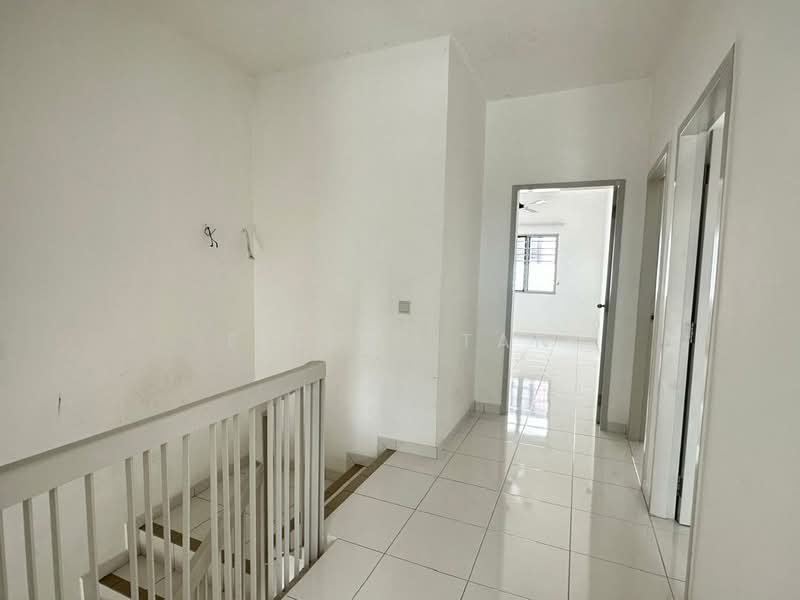 2-storey Terraced House for Sale in Shah Alam (Selangor) - Eleine Tan - Corridor - PropertyGuru.com.my