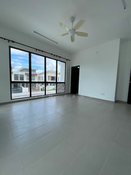 Cluster House for Sale in Hulu Langat (Selangor) - Tim Pang - Living Room - PropertyGuru.com.my