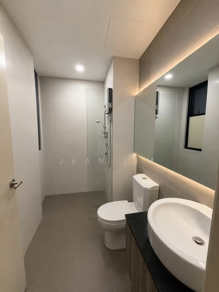 Kondominium untuk Dijual di Setia Sky Vista - Jean Lim - Bathroom - PropertyGuru.com.my